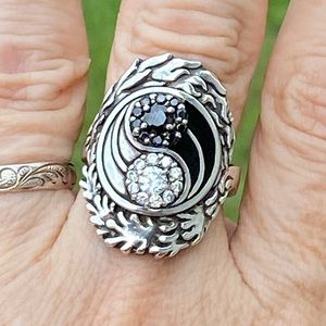 Yin Yang ring .925 Sterling Silver w/ black and white cz size 10 Peter Stone